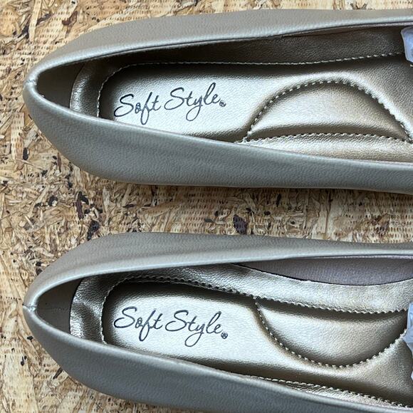 Soft Style Angel II H79652 Bone Smooth Upper Round Closed Toe Pumps 7.5 Shoes - Picture 6 of 11